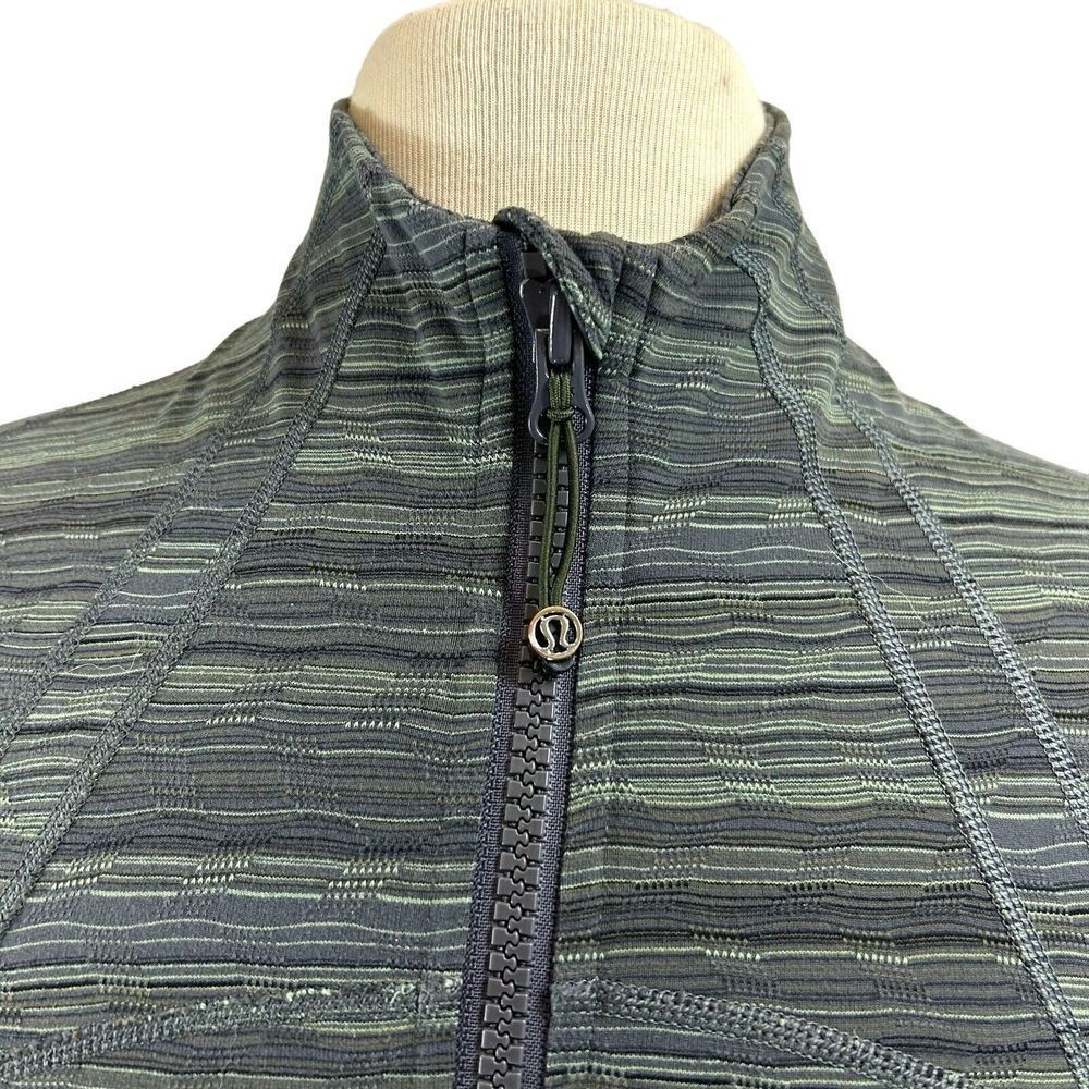 Lululemon Jacket  Women Size 6 Olive Heather Hooded Zipper  Nulu Define Yoga - Picture 4 of 10